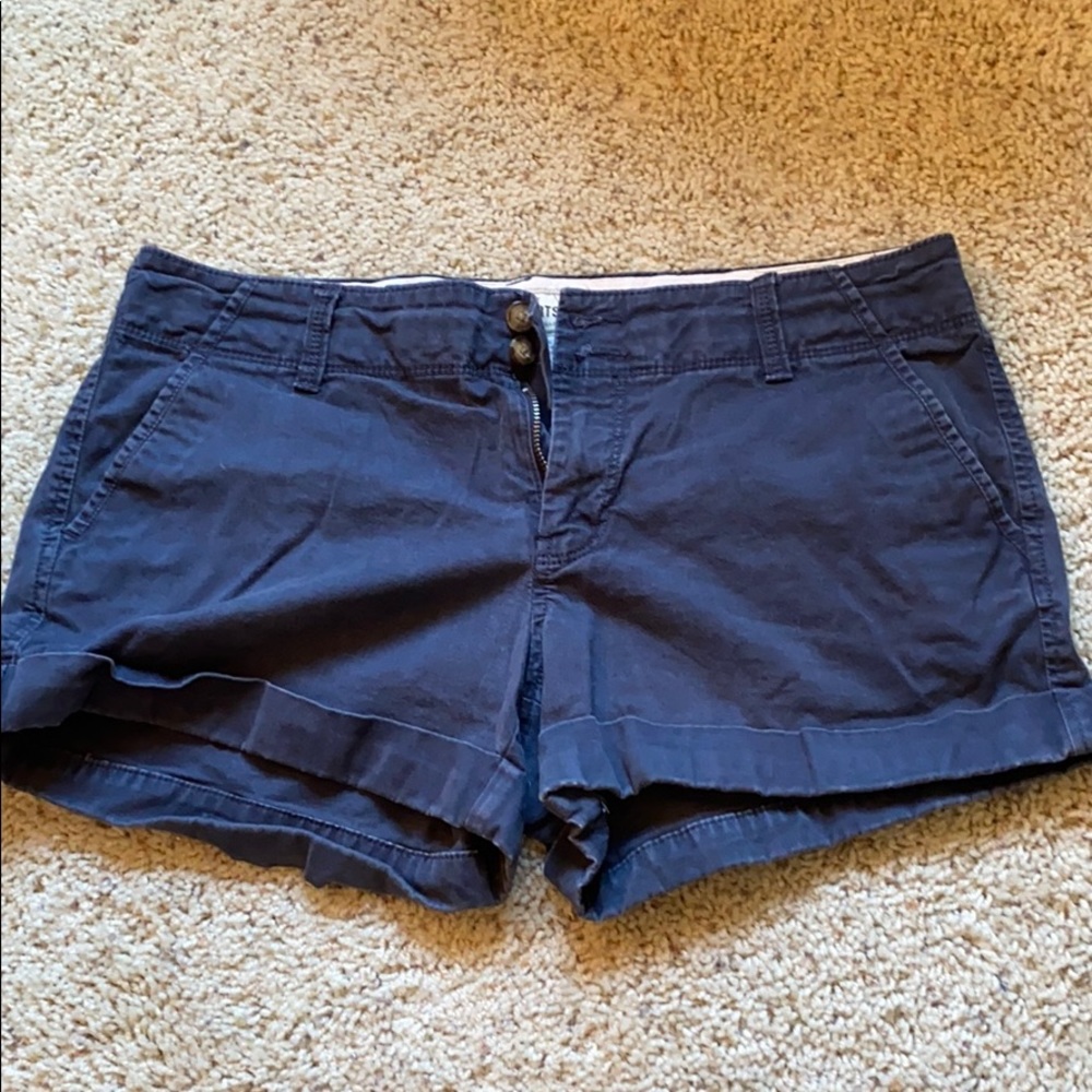 Old Navy perfect 3.5” navy khaki shorts size 8
